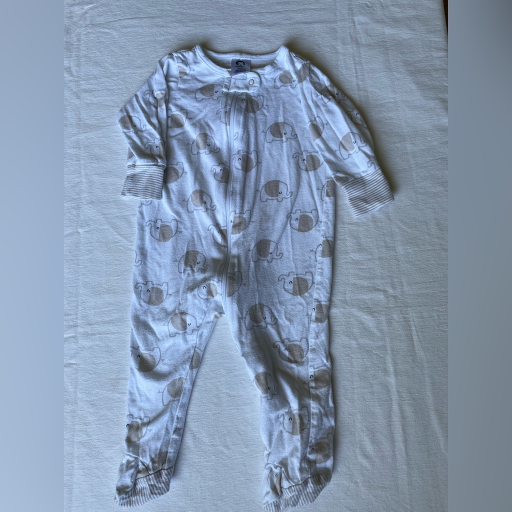 Gerber Infant Sleepwear in White and Tan
